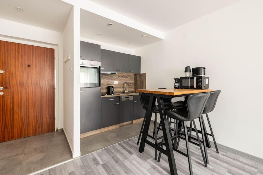Cozy Renovated Apartment Close To Schoenbrunn Palace Виена Екстериор снимка