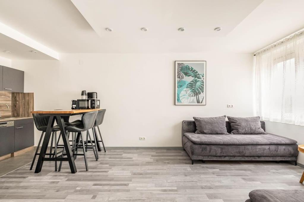Cozy Renovated Apartment Close To Schoenbrunn Palace Виена Екстериор снимка