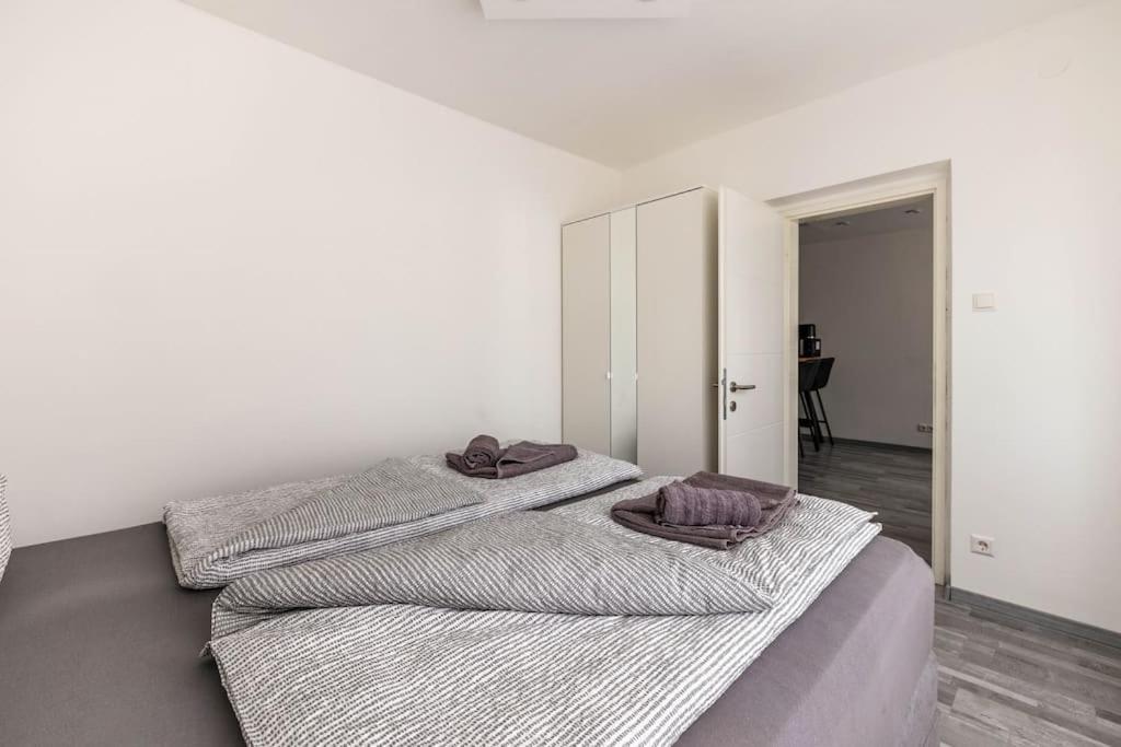 Cozy Renovated Apartment Close To Schoenbrunn Palace Виена Екстериор снимка